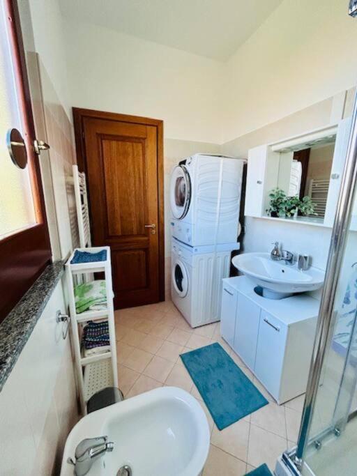 Appartement Casa Lucia A Carugo Extérieur photo